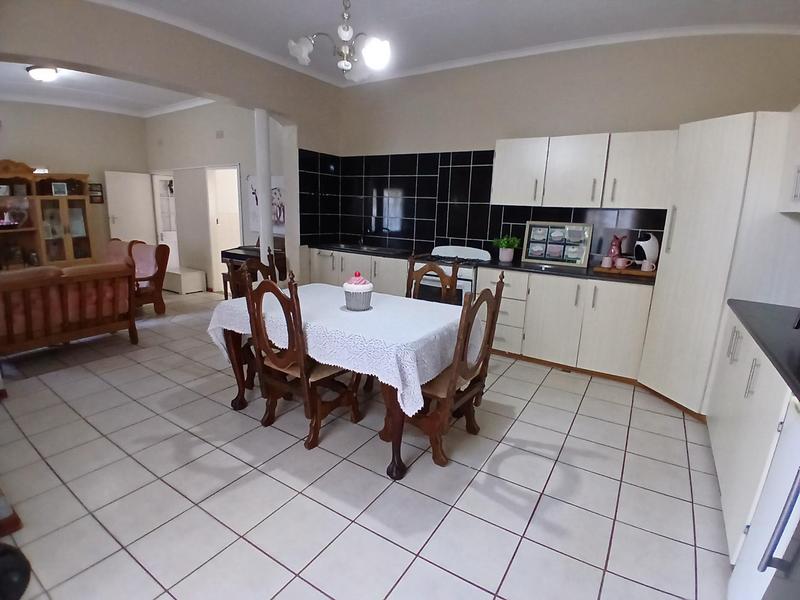 7 Bedroom Property for Sale in Vryburg North West